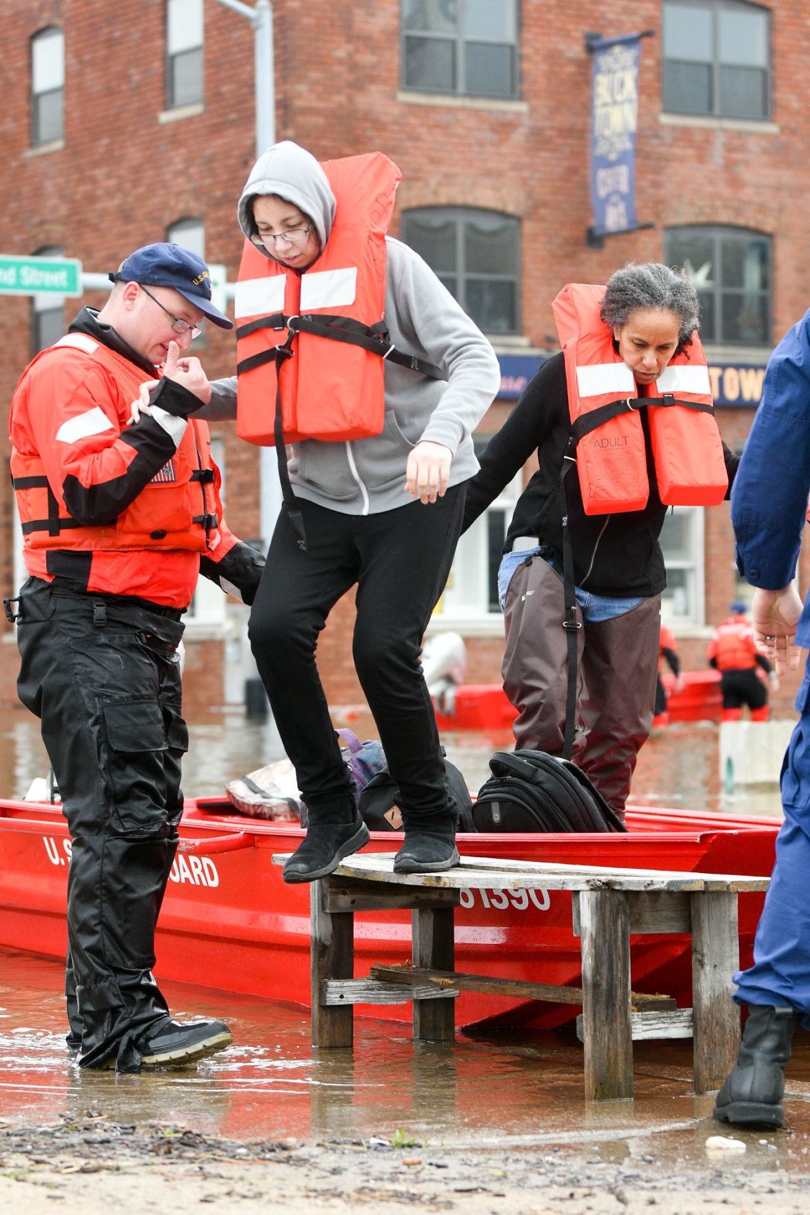 050119-qct-flood-mm-016a.JPG